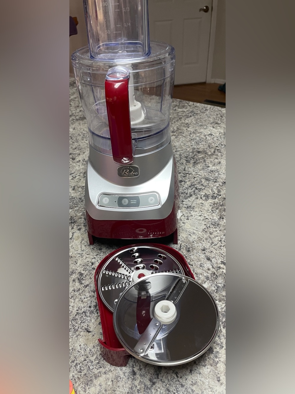Red 3-cup Food Processor – Red

Never used - Picture 9 of 10